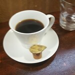 キッチン ブルー グローブ - ホットコーヒーのアップ