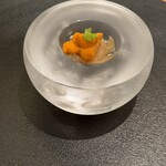 はすのみ - 前菜　イカの老酒漬け　雲丹乗せ　無双ゲージが溜まりそうです笑　こんなに味わい深いんですね。甘味を感じるイカが最高ですね。