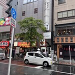 とんかつ いわい - 外観　浜松町から5〜6分　お店は二階