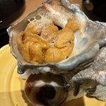 まき村 - サザエのウニ焼き