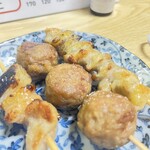 一進 - 左から（ねぎま、つくね、ぼんじり）