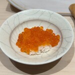 銀座 鮨 奈可久 - 主張しすぎないプチプチ