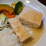 キッチン ブルー グローブ - テリーヌをカット