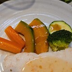 キッチン ブルー グローブ - 備え付け野菜のアップ