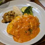 キッチン ブルー グローブ - 鶏胸肉のピカタのアップ