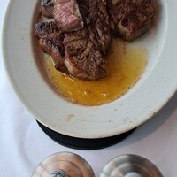 BEEF STEAK CLUB KIYO GINZA - Tボーンステーキ　バターソース¥24800(2名分)美味しい訳ですね～ｯ(*≧∀≦*)