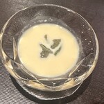 鮨菜 和喜智 - とうもろこしのスリ流し　ジュンサイ