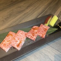 近江うし焼肉 にくTATSU 日本橋室町店 - 