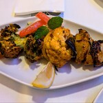 インディアンレストラン西麻布 by KENBOKKE - 野菜はゴロゴロ　トマト、玉ねぎ、ピーマン、カリフラワー、ブロッコリー、じゃがいも…