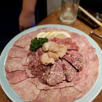 焼肉 静龍苑 - ・塩物～タン塩、塩ハラミ、ヒレ、リブロース、ミノ塩
