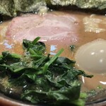 横浜ラーメン 斎藤家 - ラーメン並 味玉
