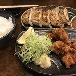 麺場 田所商店 - 唐揚げセット¥550-、ドラゴン餃子+¥550-