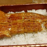 鰻はし本 - 別盛りの白米とお重をドッキング