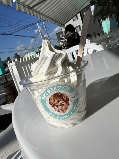 アンテプリマ　アイスクリーム PLENTY'S Milk & Cheese Factory （プレンティーズ ミルク