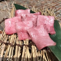 杏樹亭 - 生タン刺し