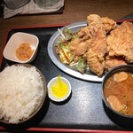 曼荼羅舎 - 塩唐揚げ定食並750円税込（唐揚げ5個）