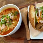 DDSK サイゴン キッチン - 