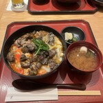 宮崎地鶏炭火焼 車 丸の内店 - 