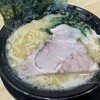 家系ラーメン 頂㐂家 阪急三国店