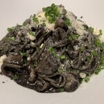 ボーノ - ネーロ　近景