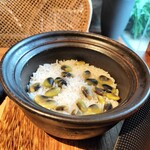 thalee ling - 炊きたてほかほか！長野の鞍掛豆と言う豆と一緒に炊き込んでます