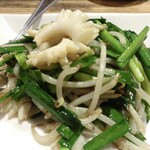 遼順茶楼 - イカとニラ炒め