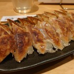 ぎょうざ 歩兵 - 手前:生姜ぎょうざ&奥:大蒜ぎょうざ❤️