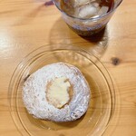 SOLANA BAKERY - クリームドーナツ