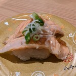 陸奥の國 廻鮮寿司 八千代 - トロサーモン炙り