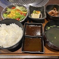 近江牛専門店 万葉 まえだ亭 - 