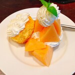 パルファン - 生クリームもスポンジもメロンも美味しいです。
