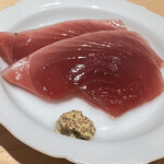 鮨処 やまと - 鰹に粒マスタードは初めての薬味、意外に酸味が合う。