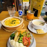 ランチョン - 卓上のドレッシングがおいしい