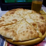 錦糸町エスニック SAPANA - チーズナン