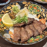 居酒屋燃えた うらめし屋 赤羽 - 極み牛タン焼き