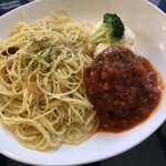 カフェ・ド・セラ - ぺぺバーグ　少なめ　どシンプルなペペチ、なのにこれ、家庭では敵わない