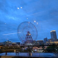 24/7 restaurant - 入店して直ぐの席から見えた観覧車