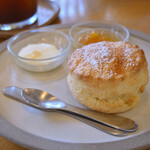 ウィークエンダーズコーヒー オール ライト - イングリッシュスコーン＠税込650円