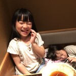 汐見 - 子供もくつろいでます。