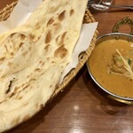 ディップマハル - ナンとチキンカレー