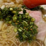 どうとんぼり神座 - にんにく➕ニラで味変