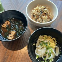 The Living Room with SKY BAR - 赤味噌の味噌汁、ひつまぶし、きしめん