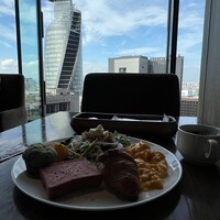 The Living Room with SKY BAR - 