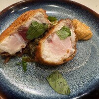 anchoa - オオニベ。弾力あって、上品な豚肉のよう。衣が香ばしい。