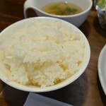 キッチン ブルー グローブ - ご飯大盛りのアップ