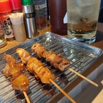 駒川ホルモン - 一本ずつ色々食べてみる