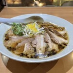 中華そば いちかばちか - 中華そば 醤油(別アングル)♪