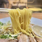 中華そば いちかばちか - 麺リフト♪