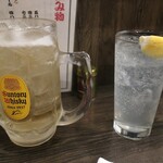 串焼き 浅五郎 - ・「メガ角ハイボール(¥748)、レモンサワー(¥418)」