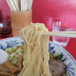 中華そば　まるせい - 麺 リフト